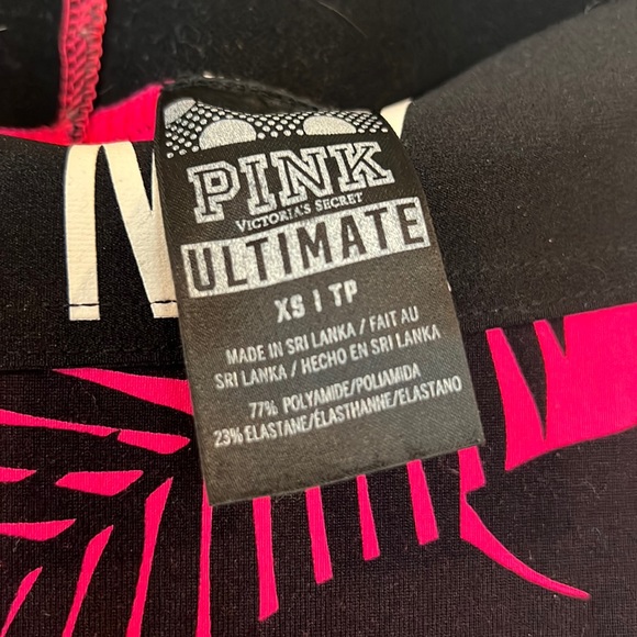 NWOT VS PINK Ultimate Capri Legging Hot Pink and Black Tropical Print - Picture 4 of 6
